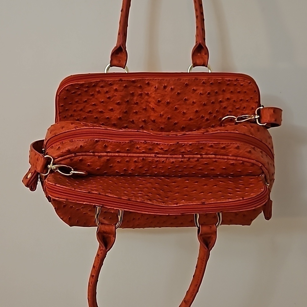 LONDON FOG 1990s Coral Faux Ostrich Shoulder Bag - Picture 7 of 12